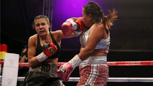 Britain's Doforo, 15, wins boxing pro debut in Mexico