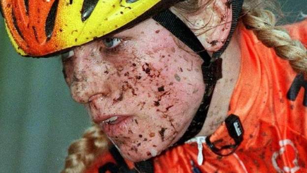 Championnats du monde de cyclo-cross : comment un petit groupe de femmes a innové dans un nouveau millénaire