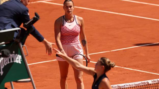 Kostyuk booed after avoiding Sabalenka handshake