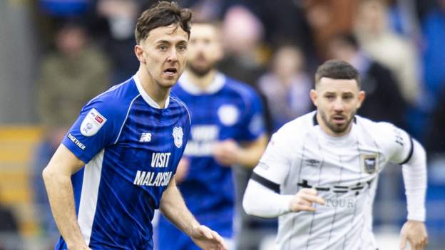 Cardiff stun Ipswich with two late goals