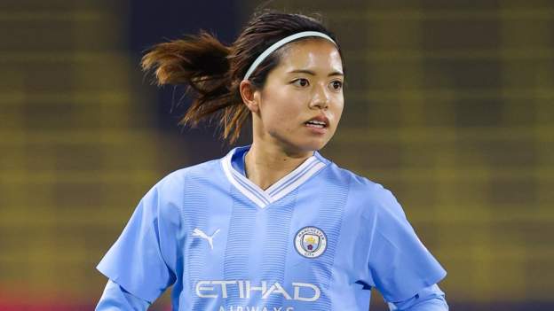 Hasegawa signs extension to Man City contract