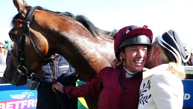 Dettori claims seventh Oaks win on Soul Sister