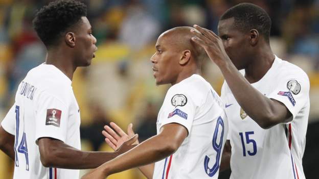 Martial seals France point in Ukraine