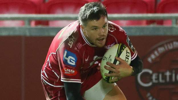 Scarlets book Challenge Cup knockout stages place