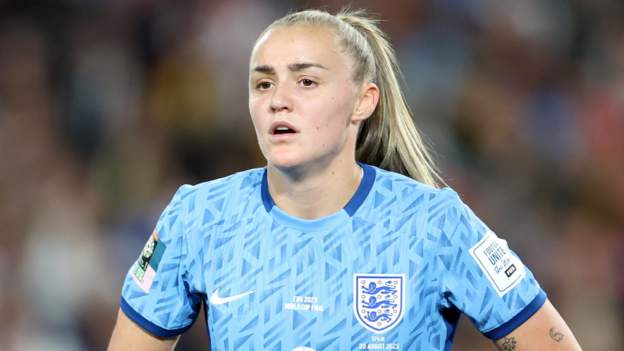 Stanway says England had no idea fans were waiting at airport