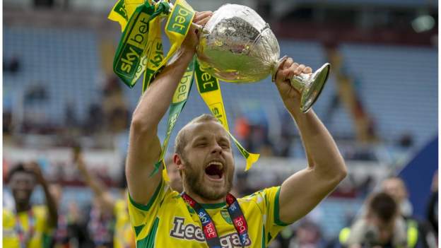 Norwich City: Teemu Pukki signs new contract - BBC Sport