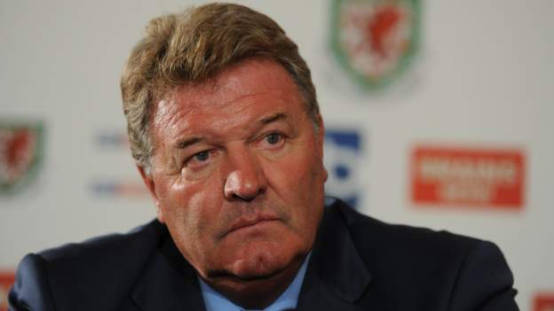 John Toshack appointed Tractor Sazi manager in three-year deal - BBC Sport