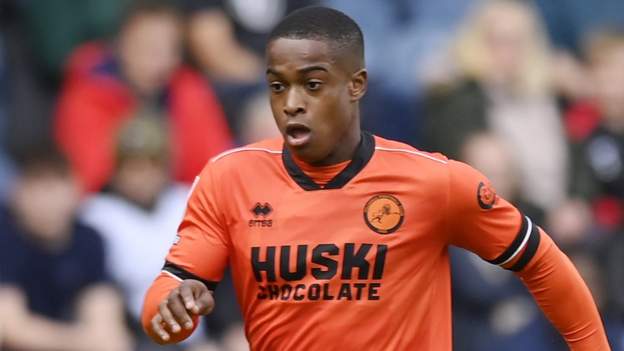 Aidomo Emakhu: Millwall Forward Signs New Long-term Contract - BBC Sport