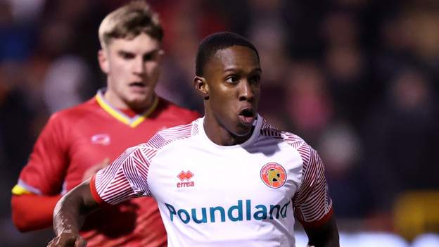 Alfreton Town 0-0 Walsall: Non-league side earn FA Cup second-round replay after battling draw