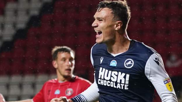 Millwall: Ryan Leonard and Tom Bradshaw extend Lions deals by further year  - BBC Sport