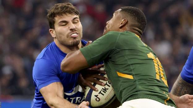 France captain 'ready to suffer' against South Africa