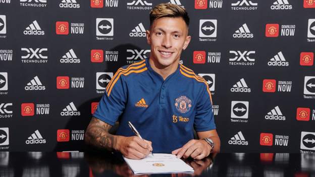 Manchester United complete Lisandro Martinez signing from Ajax in £57m deal