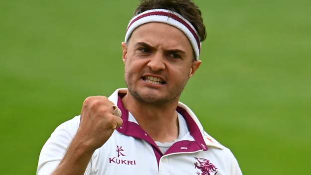 County Championship: Somerset bowlers give late boost against Yorkshire