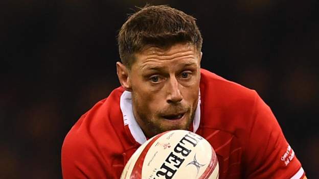 Priestland praised for Wales resilience