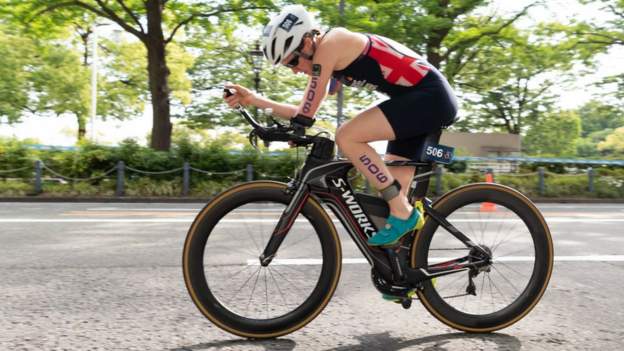 World Triathlon Para Championships: Claire Cashmore and Dave Ellis win golds