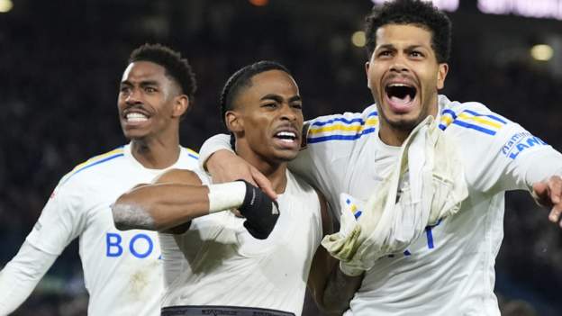 Late goals help Leeds overcome Hull to take second
