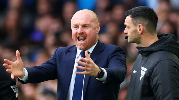 Officials should be more tolerant of managers - Dyche