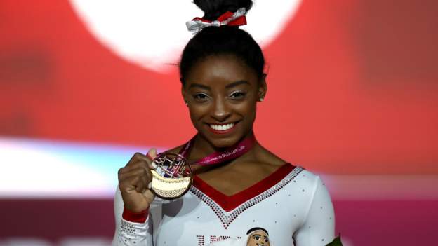 Simone Biles: Gymnast Wins Record 13th World Title - BBC Sport