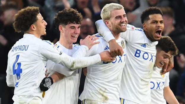 Leeds United 3-0 Birmingham City: Bamford helps Whites bounce back - BBC  Sport