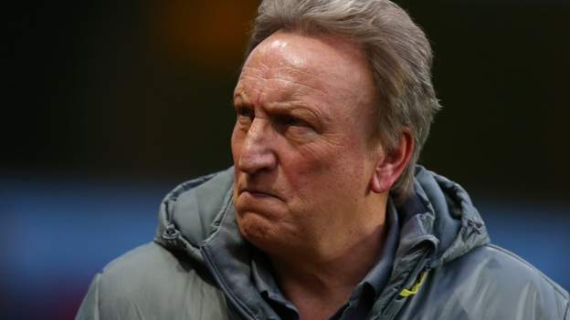 Cardiff City: Boss Neil Warnock angry over deadline day games - BBC Sport