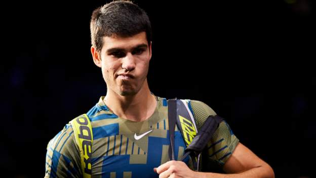 <div>Carlos Alcaraz: World number one pulls out of ATP Finals & Davis Cup finals with injury</div>