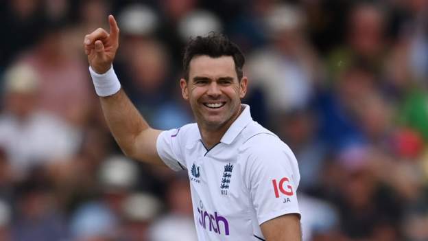 James Anderson: England bowler says he 'does not feel old' as he prepares for fi..