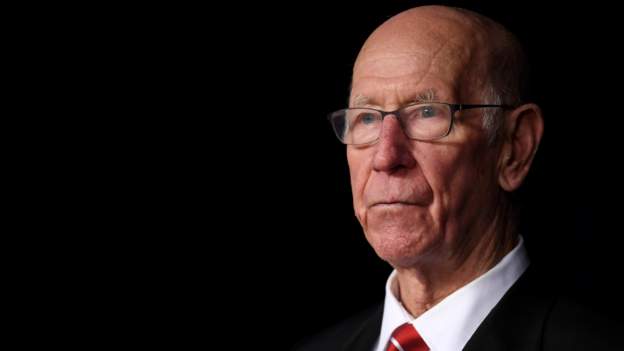 Charlton 'a tower of strength', says Ferguson