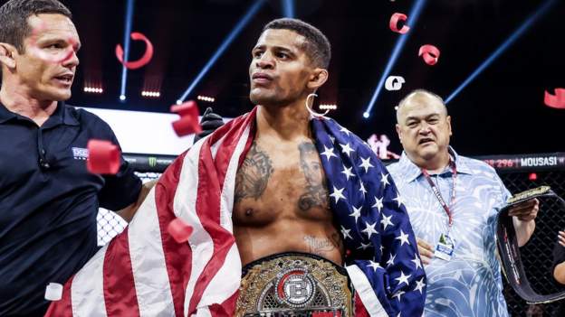 Mix knocks out Stots to win Bellator title