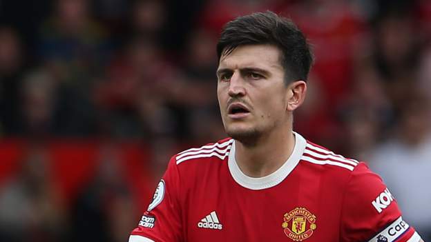 Harry Maguire: Manchester United captain out for 'few weeks' with calf injury