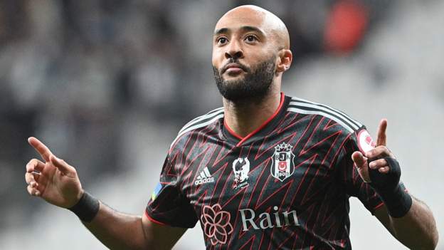 Burnley sign free agent Redmond on two-year deal