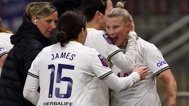 <div>Tottenham Hotspur 1-0 Leicester City: Beth England stunner ends hosts' run of nine straight defeats</div>