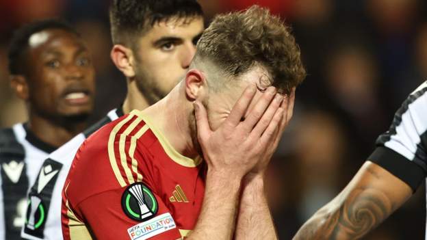 Aberdeen throw away two-goal lead in PAOK defeat