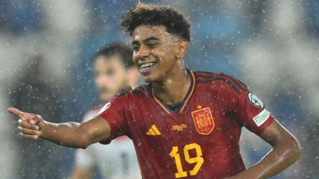 <div>Georgia 1-7 Spain: Lamine Yamal becomes Spain's youngest player and goalscorer</div>