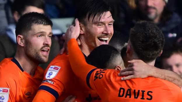 Ipswich back into top two after Plymouth win