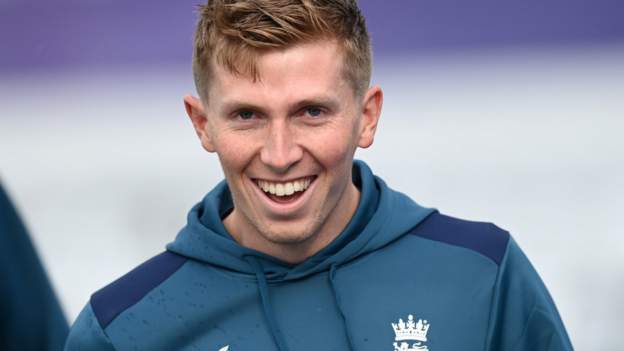 Crawley looks to lead England 'from the front'