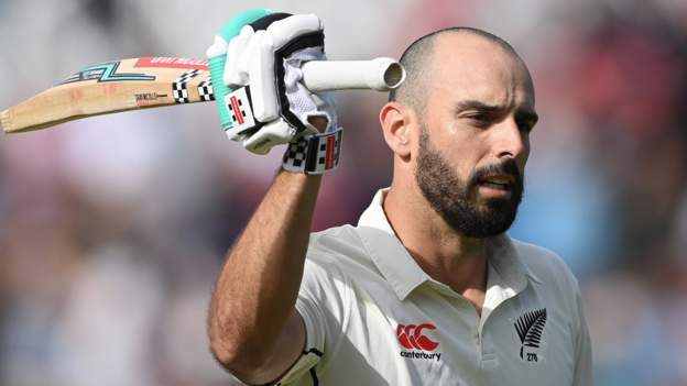 New Zealand v England: Daryl Mitchell makes 190 on day two at Trent Bridge