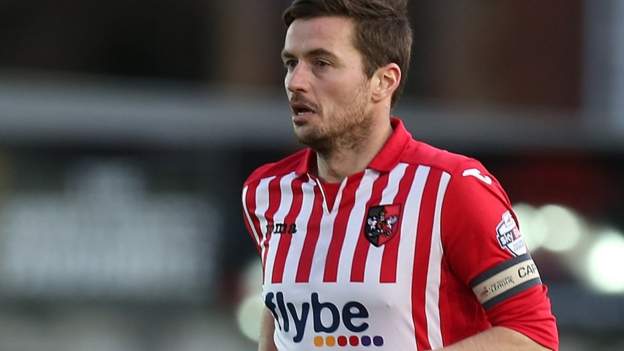 Matt Oakley: Exeter City midfielder agrees new contract - BBC Sport