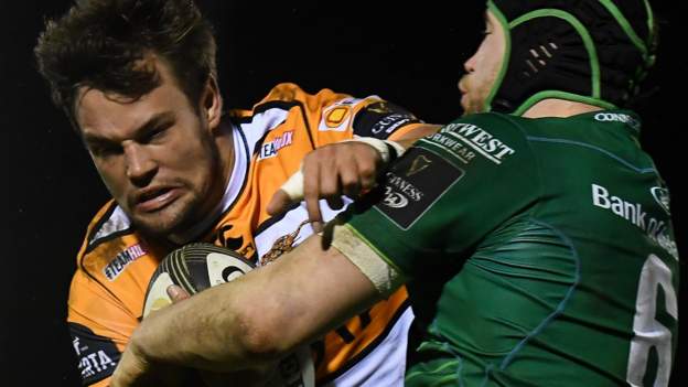 Player banned for 13 weeks for 'clearing nose'