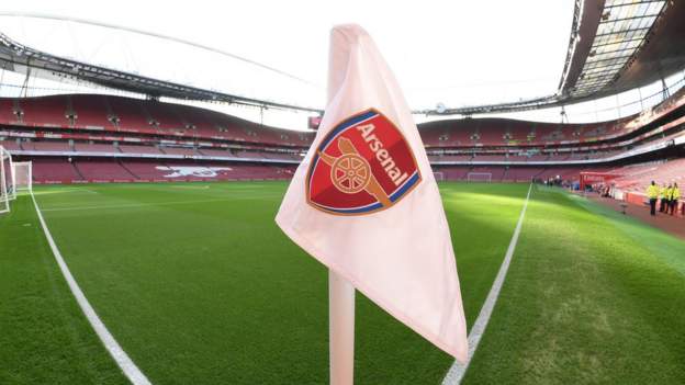 Arsenal: Football Association looking into yellow card