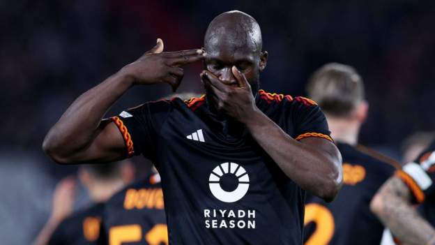 Lukaku scores as Roma draw in Europa League