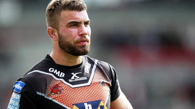 Mike McMeeken: Castleford Tigers second row signs two-year contract ...