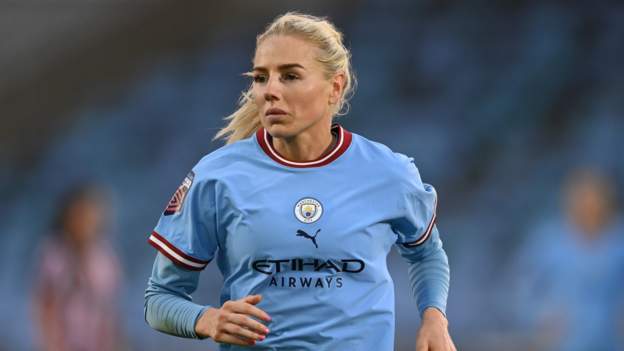 England's Greenwood extends Man City deal to 2026