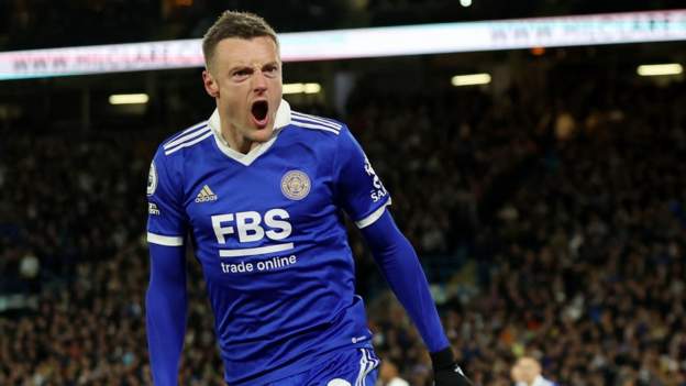 Vardy salvages late draw for Leicester at Leeds
