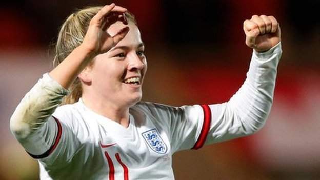 Lauren Hemp: England star signs new two-year deal at Man City