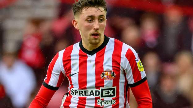 Dan Neil Sunderland midfielder extends contract until summer of 2026