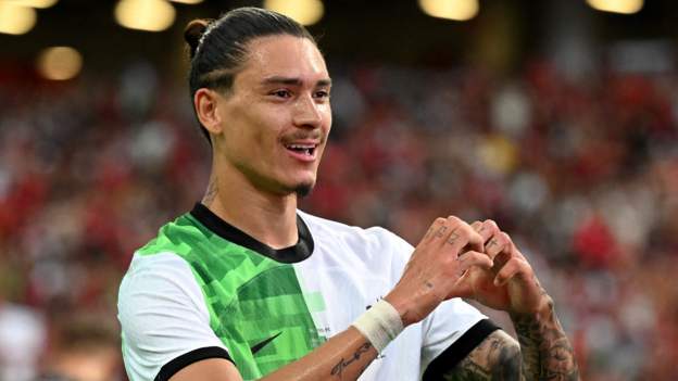 Liverpool 4-0 Leicester City: Reds cruise past Foxes in Singapore