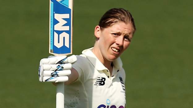 Women's Ashes: Heather Knight rescues England with a superb century on day two in Canberra