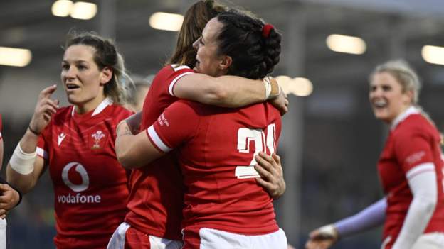 <div>Women's Six Nations: Wales enjoy perfect start with two wins from two</div>