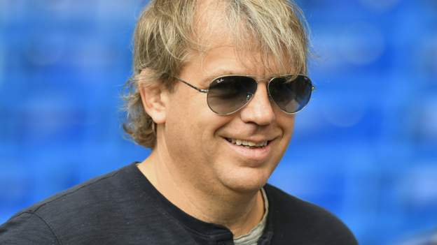 <div>Chelsea's new owners have 'big ambitions' in transfer market</div>