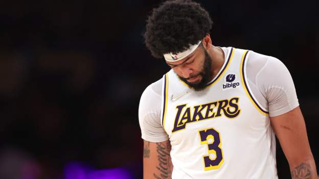 NBA: Los Angeles Lakers beaten by Denver Nuggets in sixth consecutive defeat